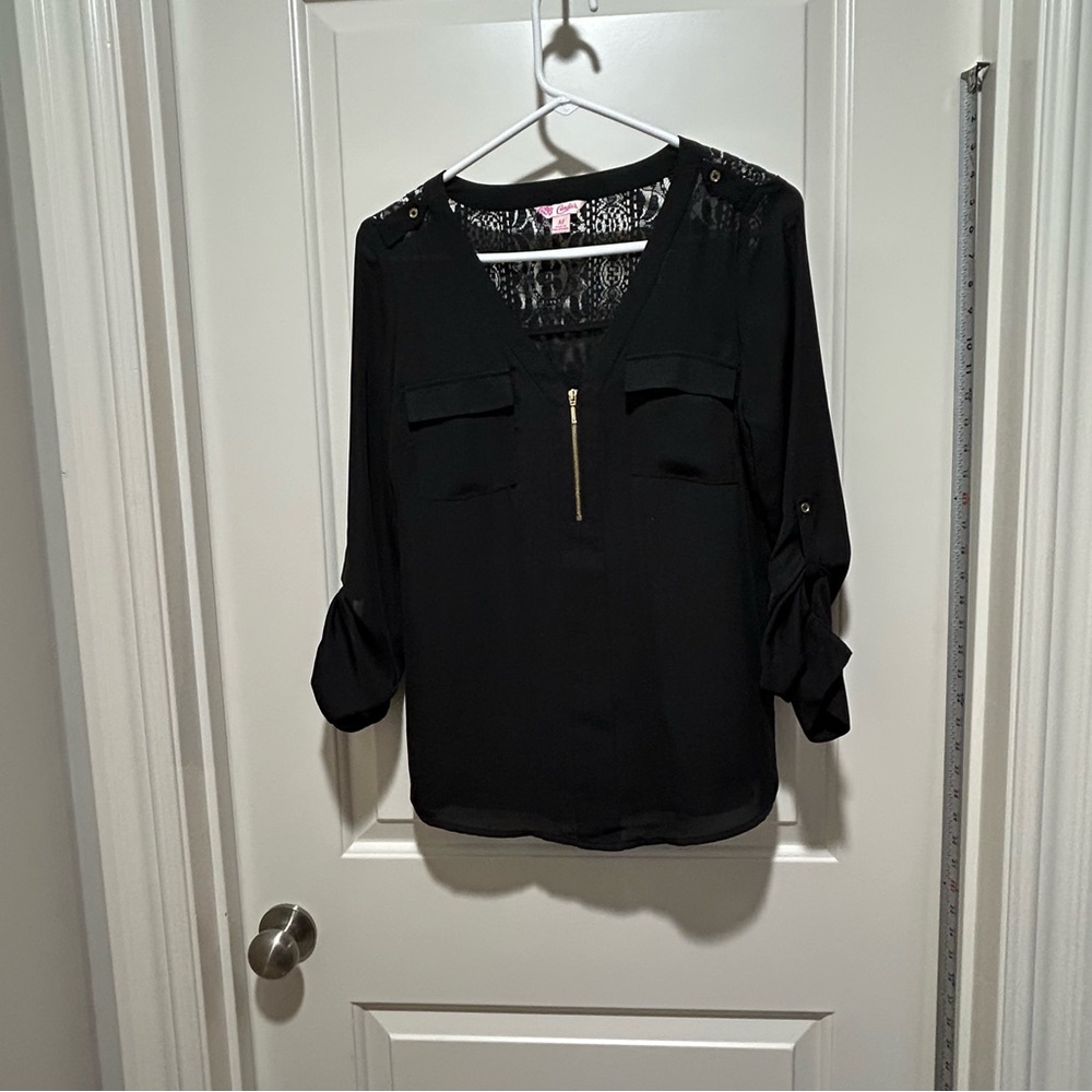 Candie's Black V-Neck Zip Front Lightweight Blouse